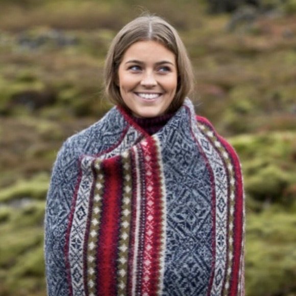 Icewear Icelandic Wool (Bergrós) Throw Blanket 51"x 75" Reversible - Picture 8 of 10